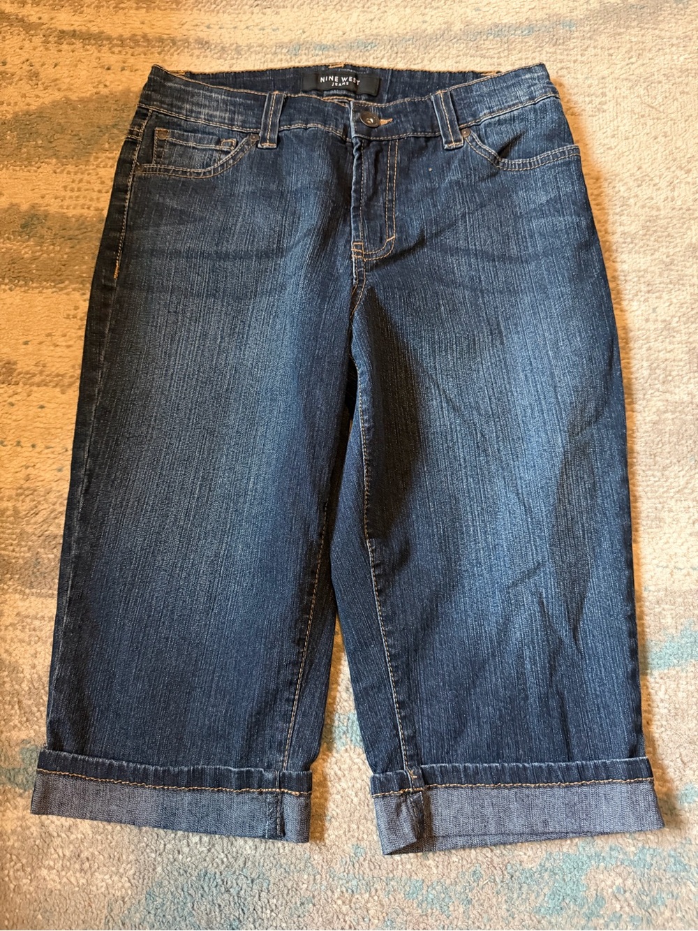Nine West Size 6 Long Cuffed Shorts